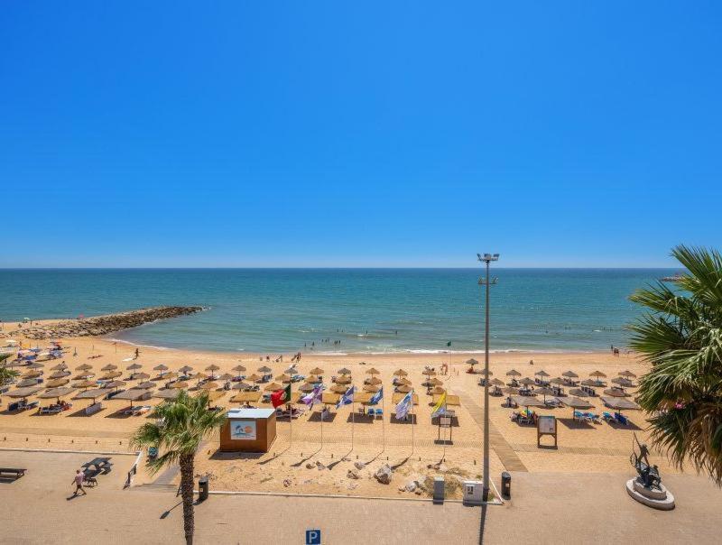 Princess Retreat Beautiful Modern Aprt 2 Min Walk From Quarteira Beach المظهر الخارجي الصورة